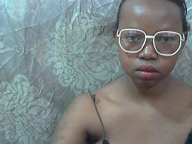 valeria223 webcam