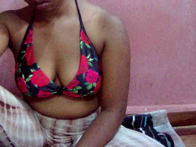 valeria223 webcam