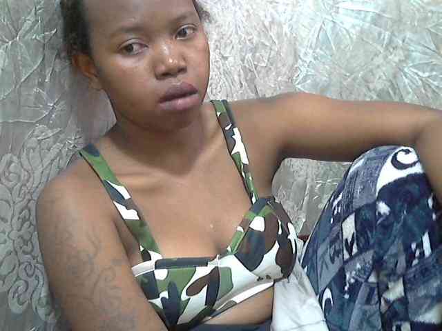 valeria223 webcam