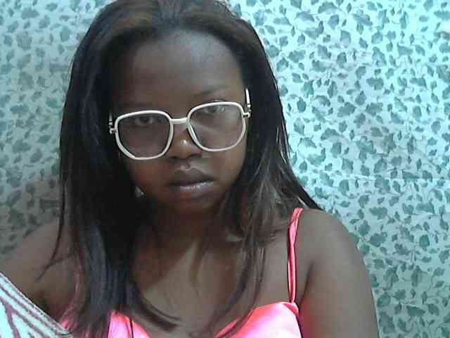 valeria223 webcam