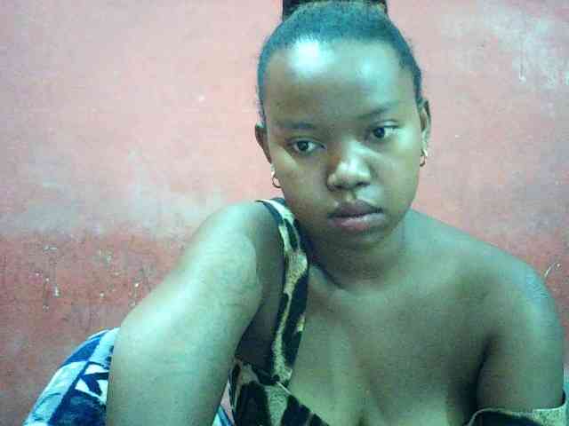valeria223 webcam