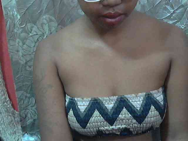 valeria223 Live Webcam on BongaCams