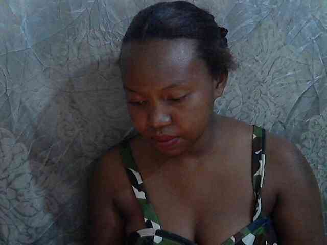 valeria223 webcam