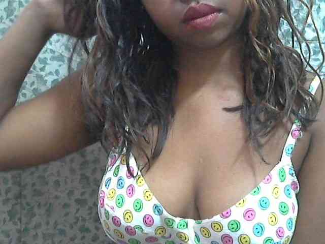 valeria223 webcam