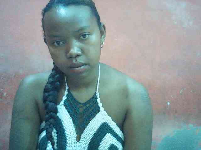 valeria223 webcam
