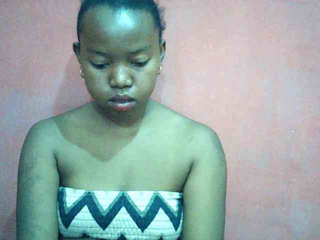 valeria223 webcam