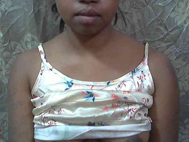 valeria223 webcam