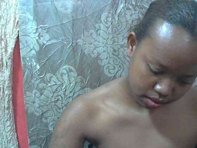 valeria223 webcam