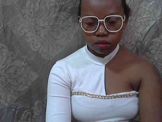 valeria223 webcam
