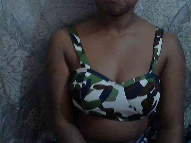 valeria223 webcam