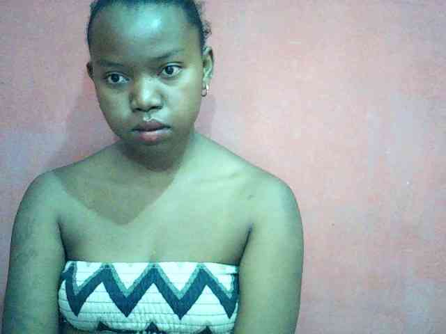 valeria223 webcam