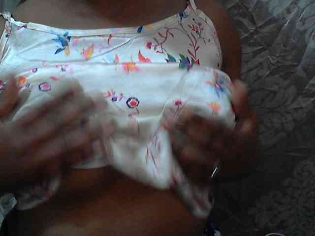 valeria223 webcam