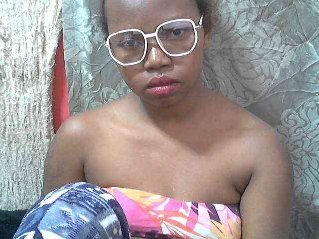 valeria223 webcam