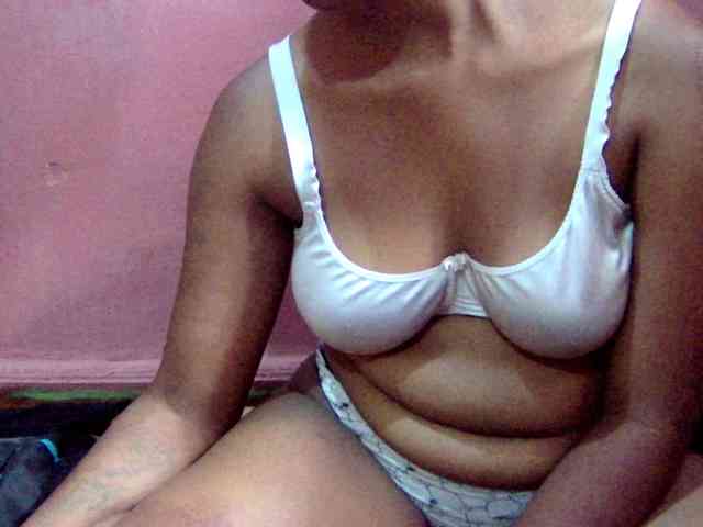 valeria223 webcam