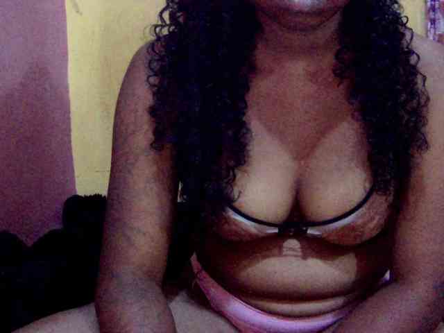 valeria223 webcam