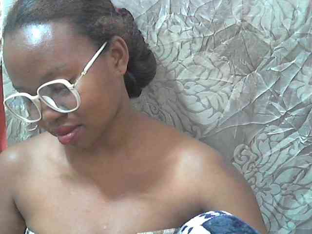 valeria223 webcam