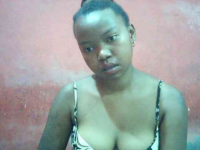 valeria223 webcam
