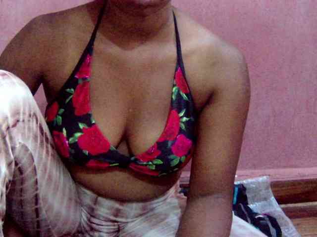 valeria223 webcam