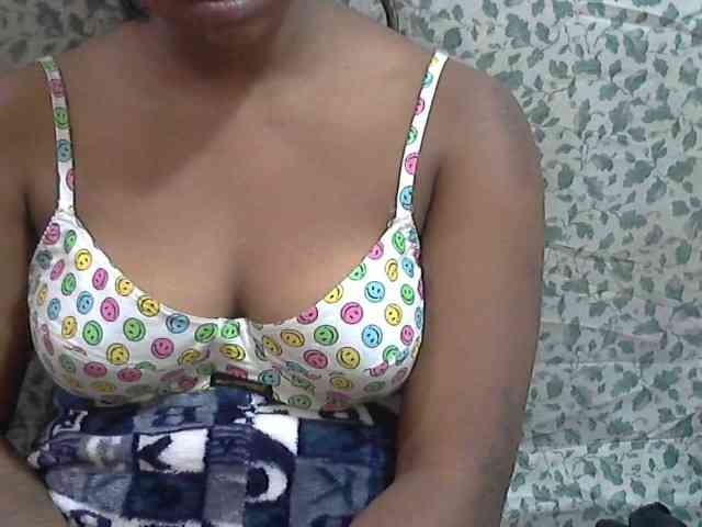 valeria223 webcam
