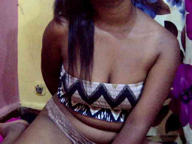 valeria223 webcam