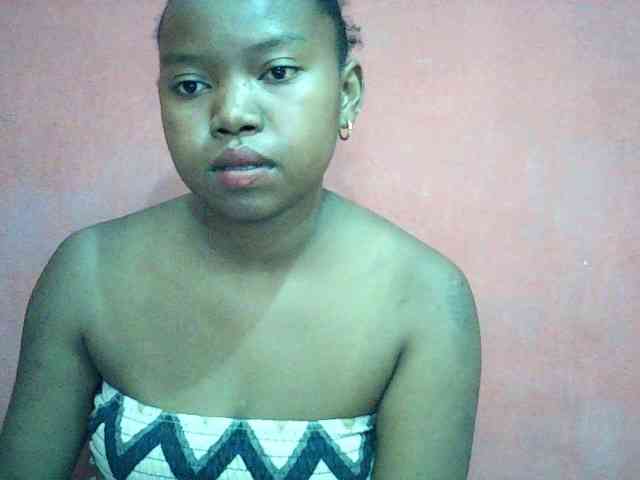 valeria223 webcam
