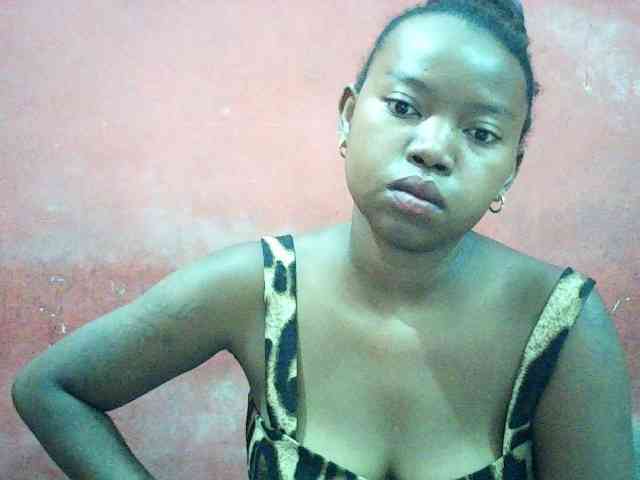 valeria223 webcam