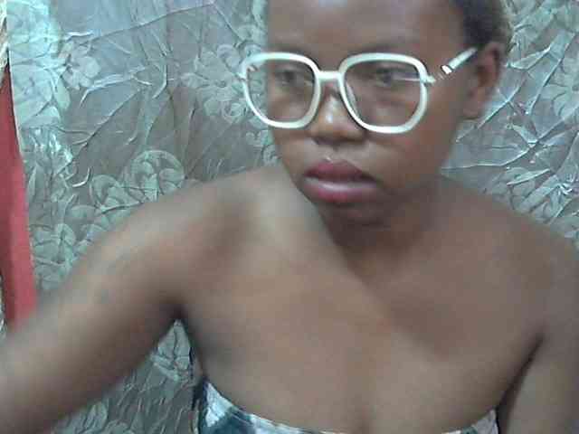 valeria223 webcam