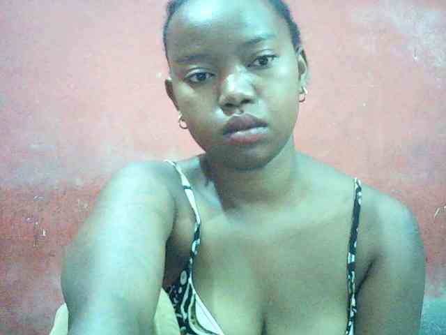 valeria223 webcam