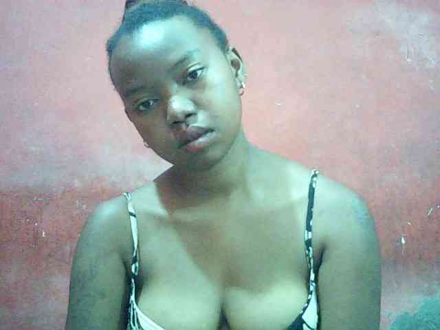 valeria223 webcam