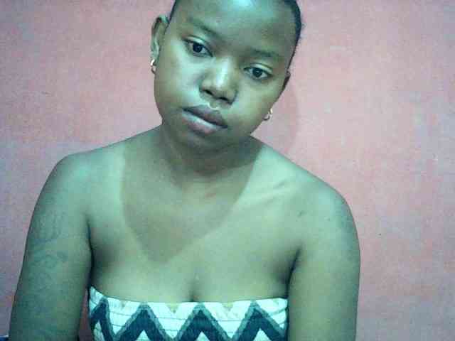valeria223 webcam