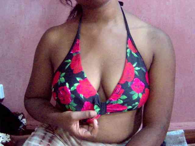 valeria223 webcam