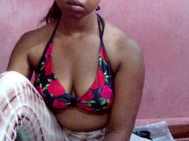 valeria223 webcam