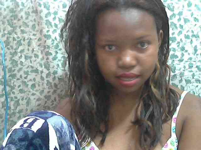 valeria223 webcam
