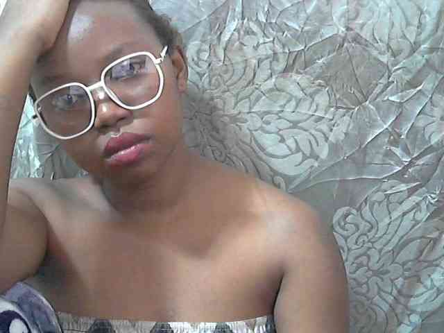 valeria223 webcam