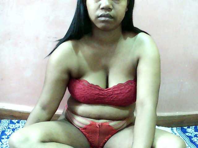 lesly11 Live Cam on BongaCams and RICams