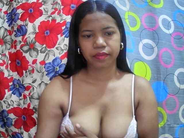 lesly11 webcam