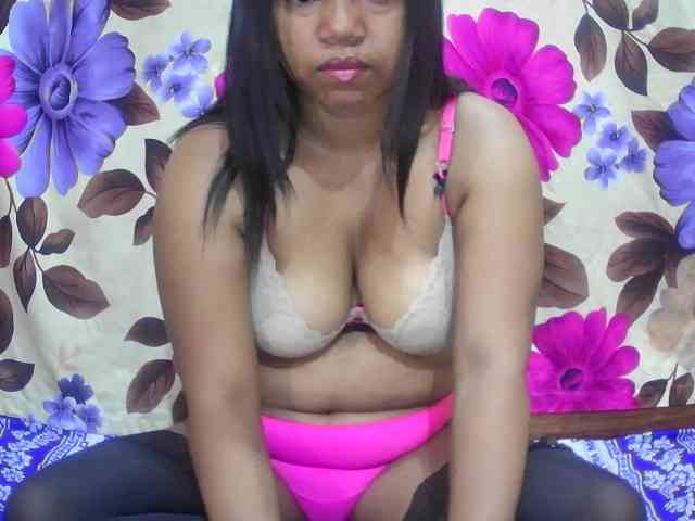 lesly11 webcam