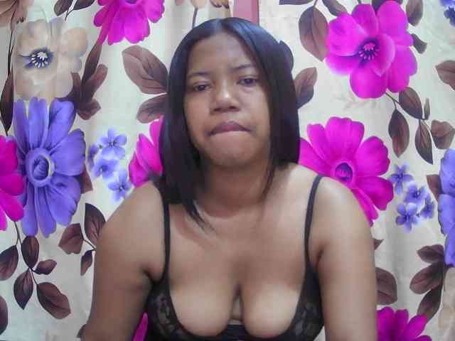 lesly11 webcam