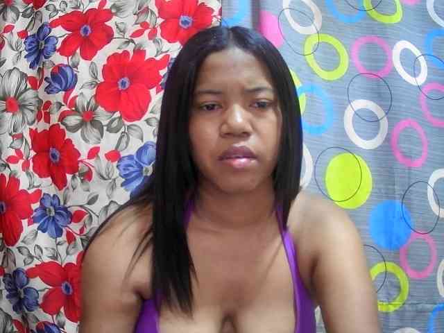 lesly11 webcam