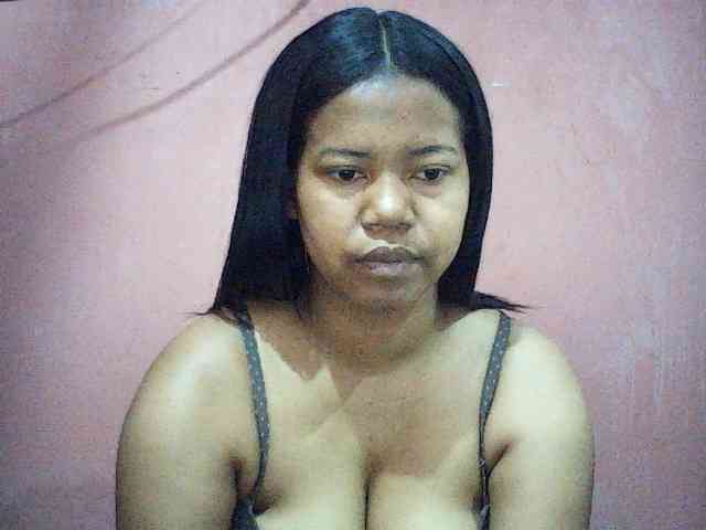lesly11 webcam