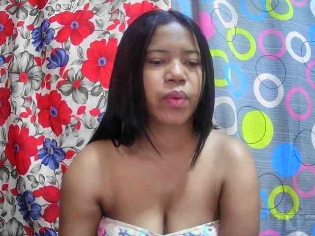 lesly11 webcam