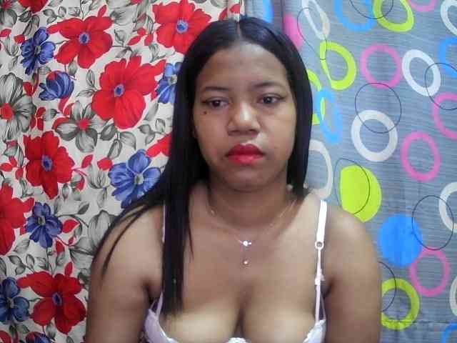 lesly11 webcam
