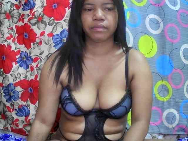 lesly11 webcam