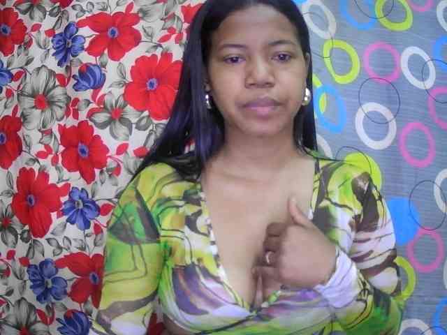 lesly11 webcam