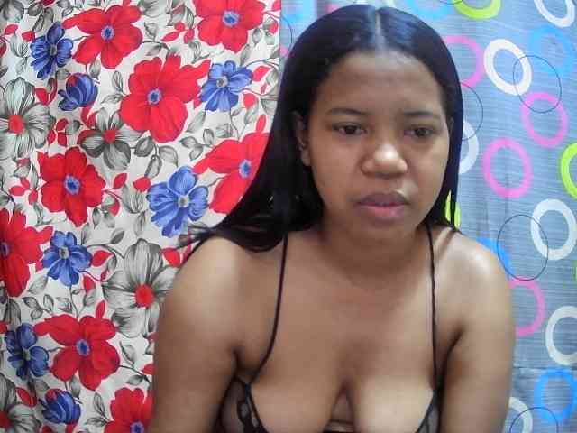 lesly11 webcam
