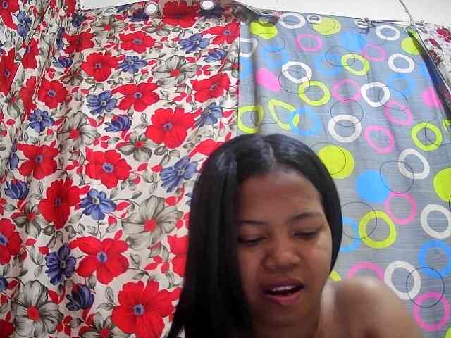 lesly11 webcam