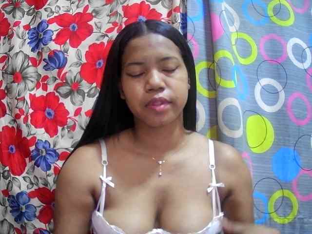 lesly11 webcam