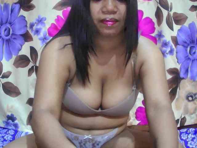 lesly11 webcam