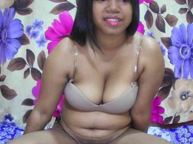 lesly11 webcam