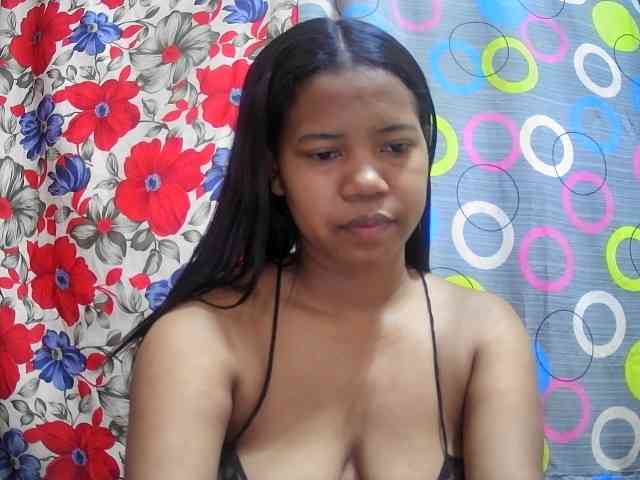 lesly11 webcam